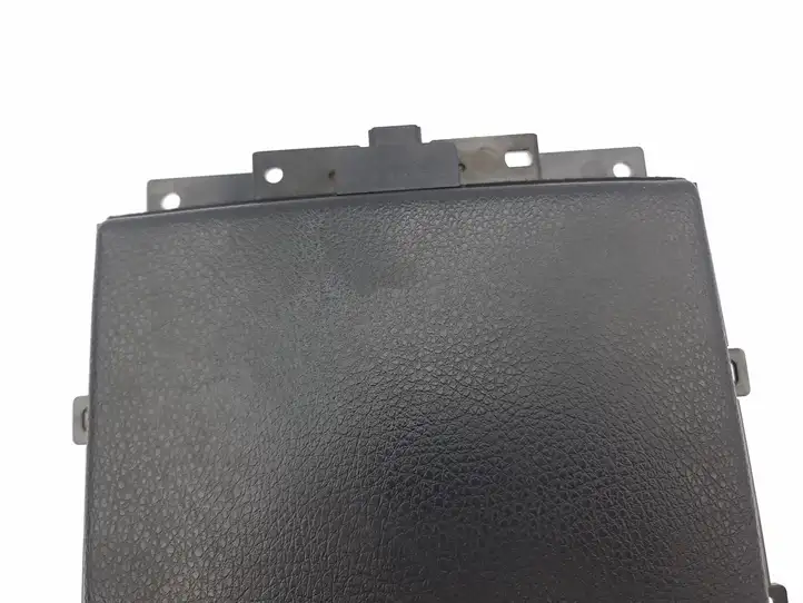 Nissan 350Z (2001 - 2009) 68924CD000 Ящик центральной консоли — фото 2
