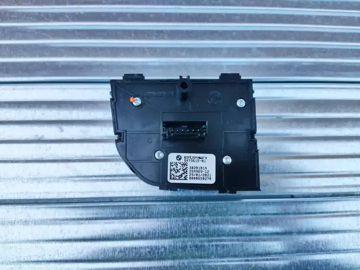 BMW 4 G22 G23 G24 G26 (2020 - ) 9473615 Кнопка управления крышей — фото 4