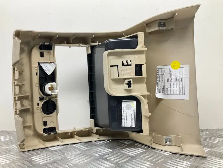 Volkswagen Touareg II (2010 - 2018) 7P6863337A Задняя пепельница — фото 6