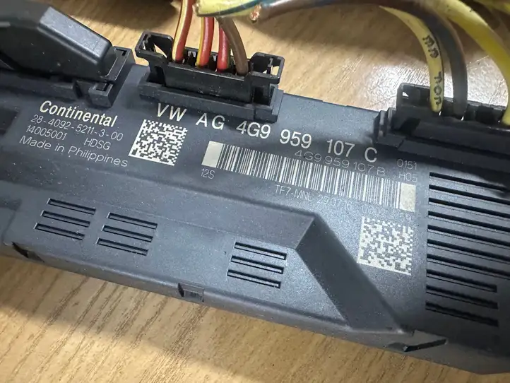 Audi A6 C7 (2014 - 2018) 4G9827852E Доводчик крышки багажника — фото 10