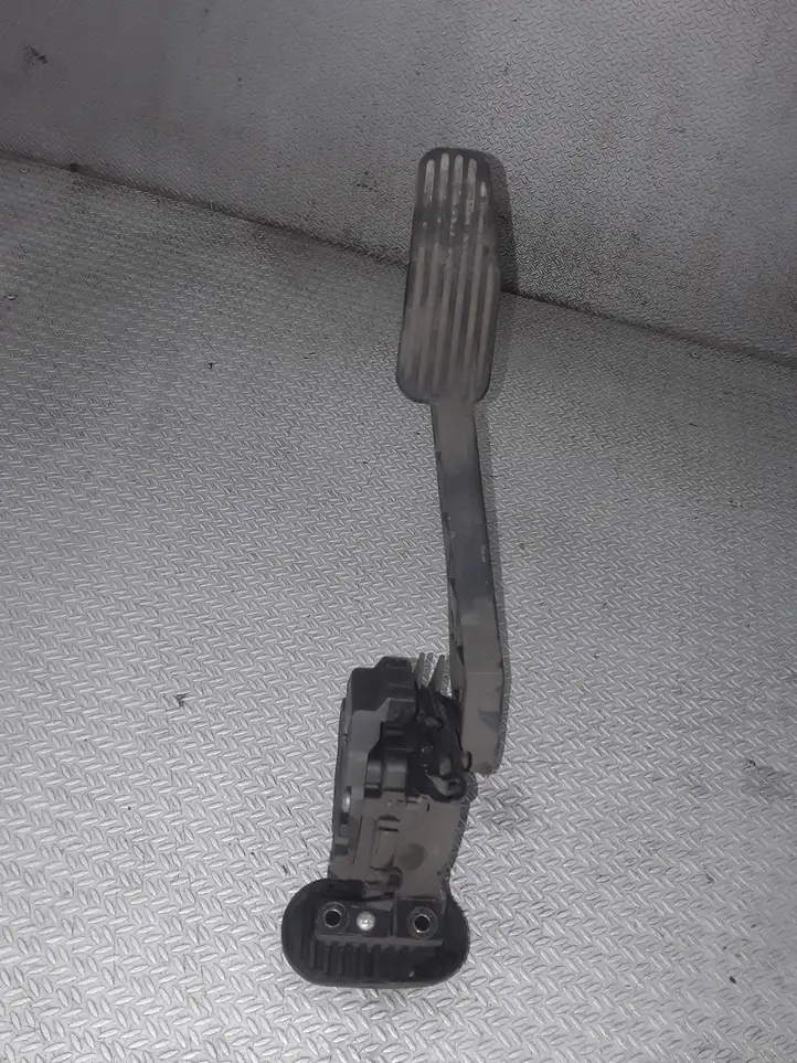 Volvo S60 (2000 - 2004) 9496822 Педаль акселератора — фото 1
