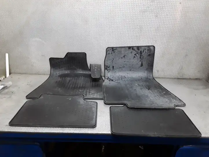 Mercedes-Benz A W169 (2004 - 2012) Комплект автомобильных ковриков — фото 2