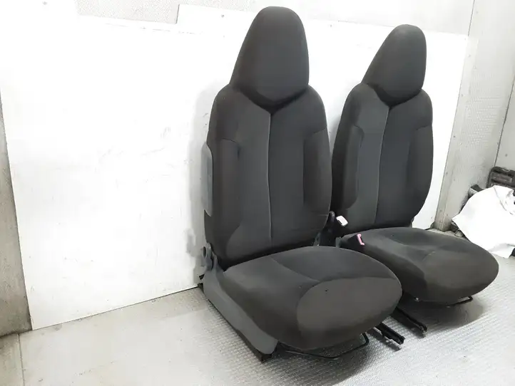 Toyota Aygo AB10 (2005 - 2008) Комплект салона — фото 3