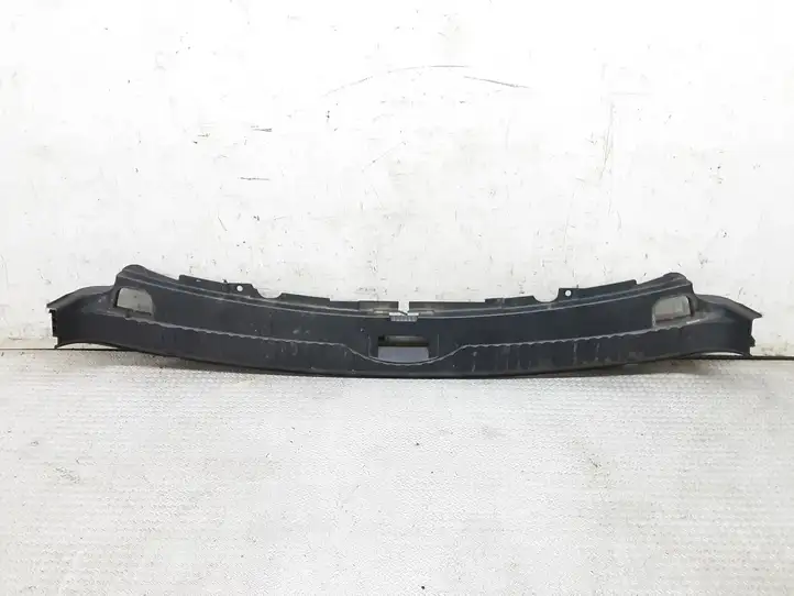 BMW 5 E60 E61 (2004 - 2010) 51477050366 Отделка порога багажника — фото 1