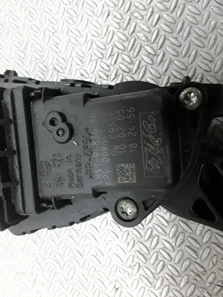 Mazda 3 I (2003 - 2006) 4M519F836AH Педаль акселератора — фото 4