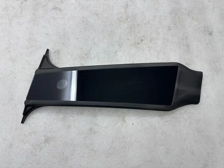 Tesla Model Y (2019 - 2024) 149424100A Верхняя обшивка стойки B — фото 6