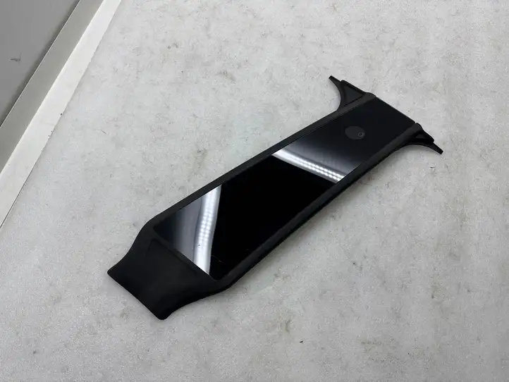 Tesla Model Y (2019 - 2024) 162563800B Верхняя обшивка стойки B — фото 1