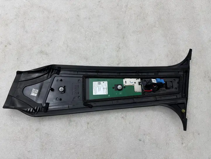 Tesla Model Y (2019 - 2024) 162563800B Верхняя обшивка стойки B — фото 8