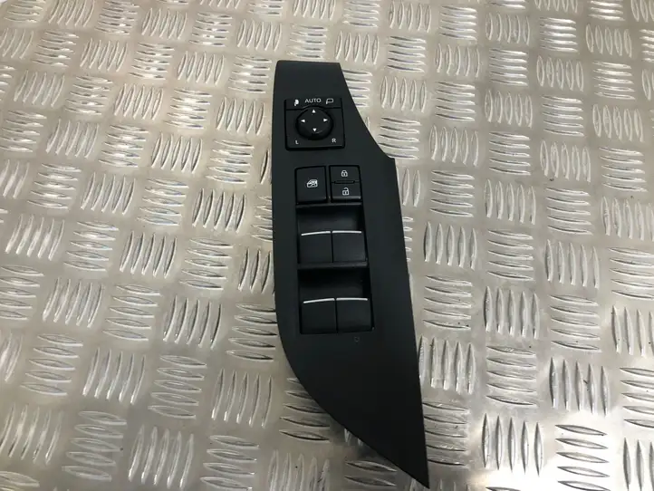 Toyota RAV 4 (XA50) (2018 - ) 7423242220 Блок кнопок стеклоподъемников — фото 1