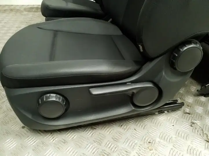 Mercedes-Benz Vito W447 (2014 - ) Комплект салона — фото 6