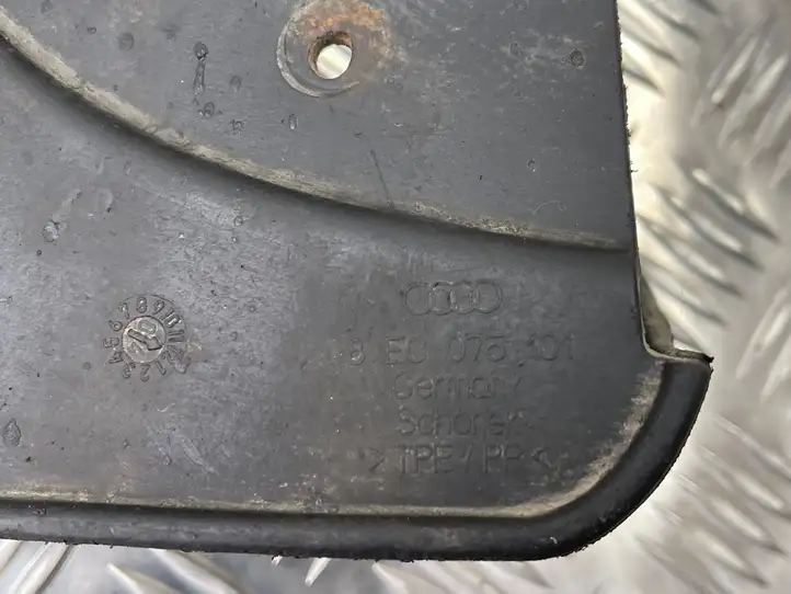 Audi A4 S4 B6 8E 8H (2000 - 2006) 8E0075111A Комплект брызговиков — фото 9