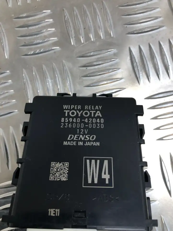 Toyota RAV 4 (XA50) (2018 - ) 8594042040 Реле стеклоочистителей — фото 4