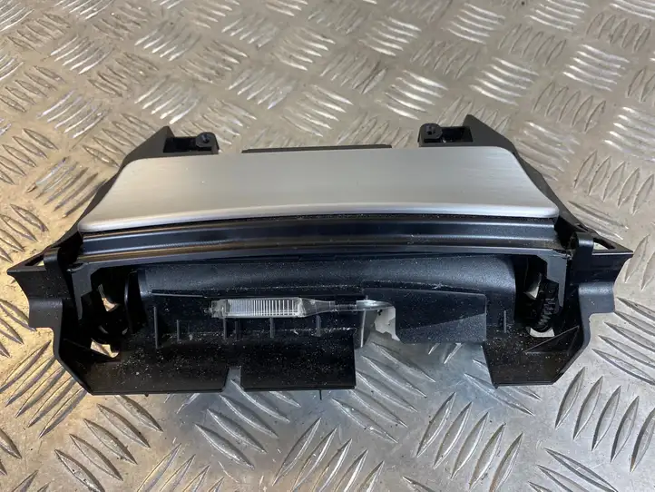 Mercedes-Benz SLK R172 (2011 - 2017) A1726800252 Пепельница — фото 3