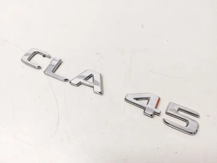Mercedes-Benz CLA C117,X117,W117 (2013 - 2019) Эмблема модели — фото 1