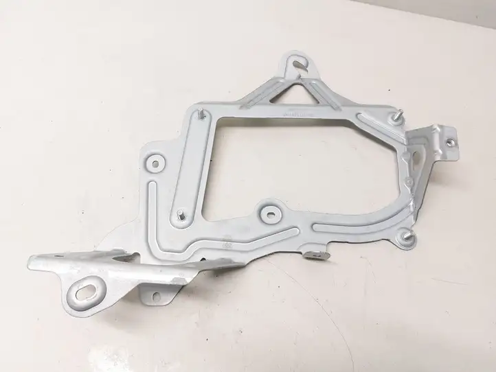 Mercedes-Benz CLA C117,X117,W117 (2013 - 2019) A1175451140 Кронштейн усилителя звука — фото 1