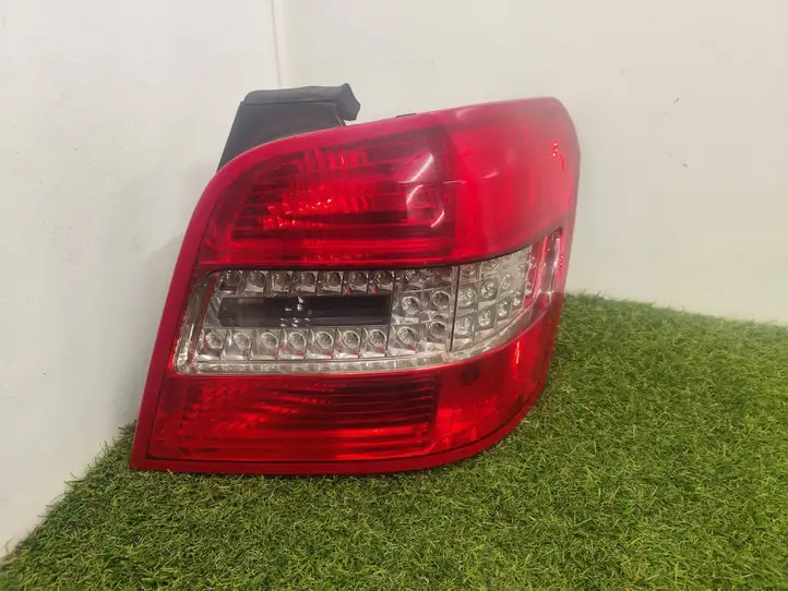 Mercedes-Benz GLK X204 (2008 - 2016) 2048202664 Задний фонарь в кузове — фото 1