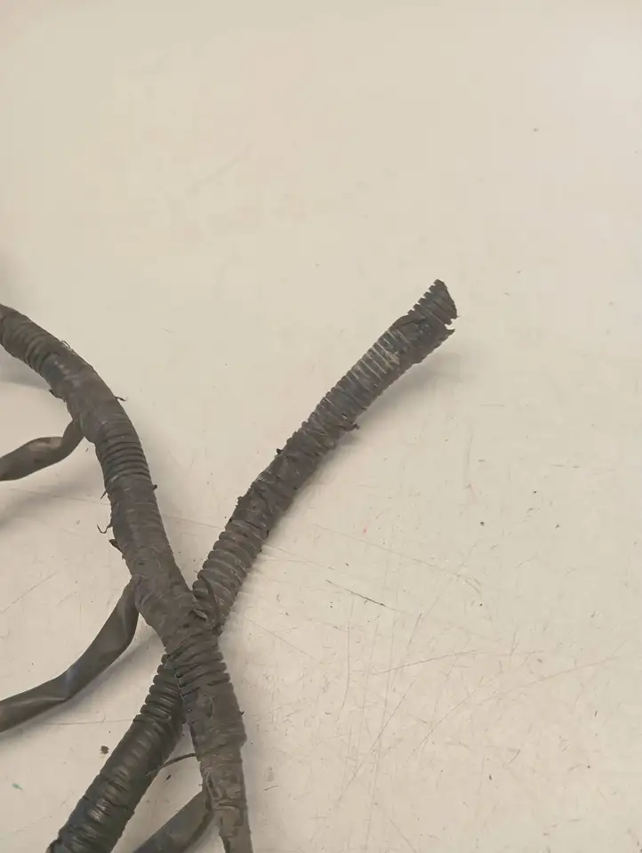 Ford Ranger (2009 - 2011) Проводка топливных форсунок — фото 4