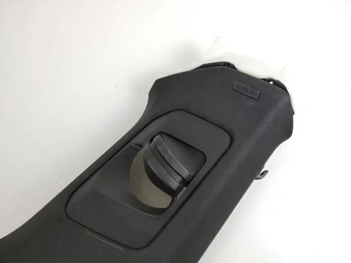 Porsche Taycan 9J1 (2019 - ) 9J0867244 Верхняя обшивка стойки B — фото 3