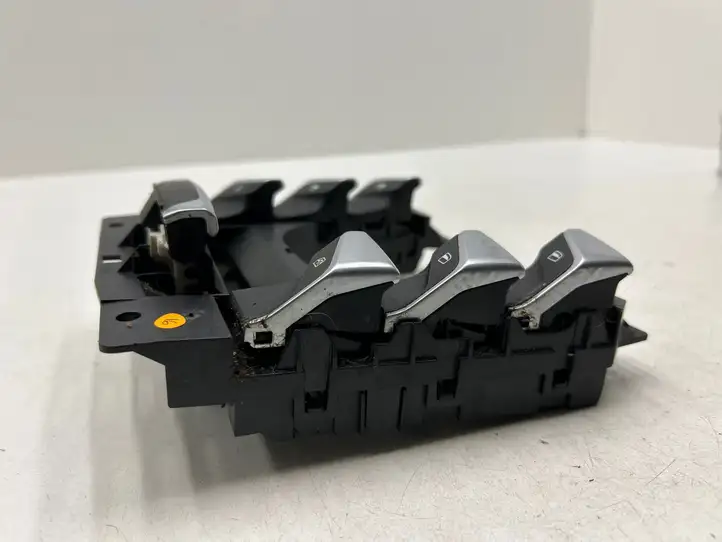 Citroen DS5 (2011 - 2018) 96661742ZD Кнопка стеклоподъемников — фото 3