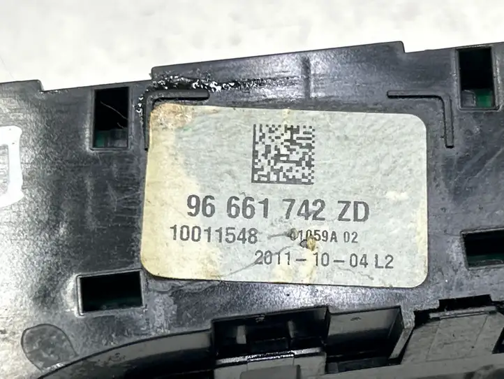 Citroen DS5 (2011 - 2018) 96661742ZD Кнопка стеклоподъемников — фото 6