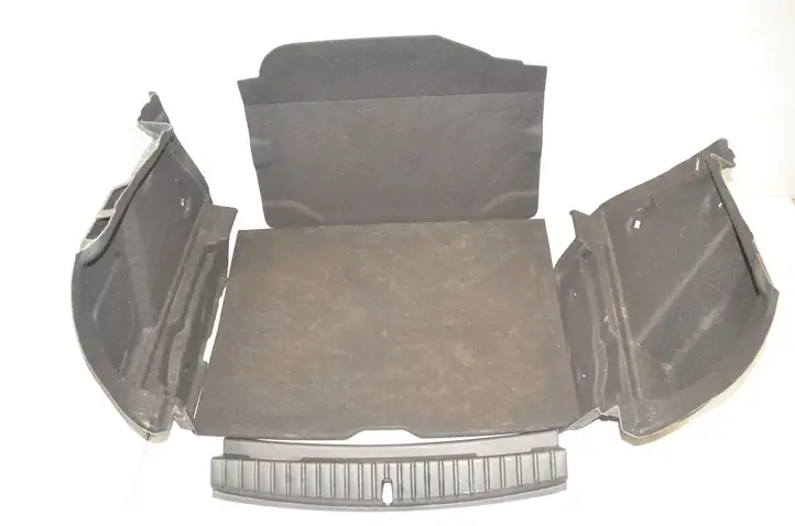 BMW 1 F40 (2019 - ) 7448196 Прочая отделка багажника — фото 1