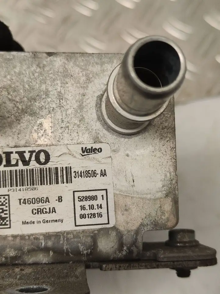 Volvo V60 (2013 - 2018) 31418506AA Охладитель электродвигателя — фото 5