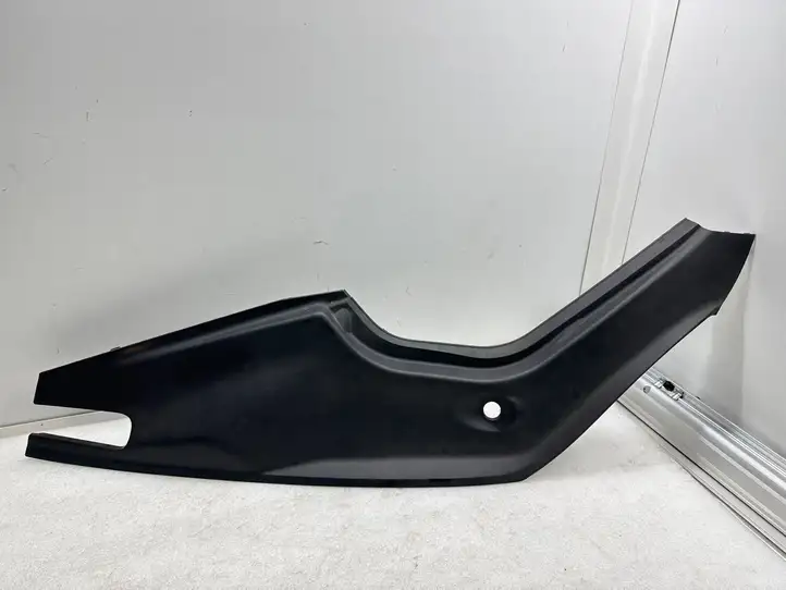Tesla Model S (2012 - 2016) 100632800E Обшивка бардачка — фото 2