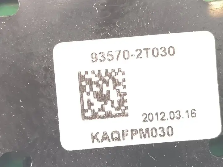 Kia Optima (2010 - 2013) 935702T030 Кнопка стеклоподъемников — фото 4