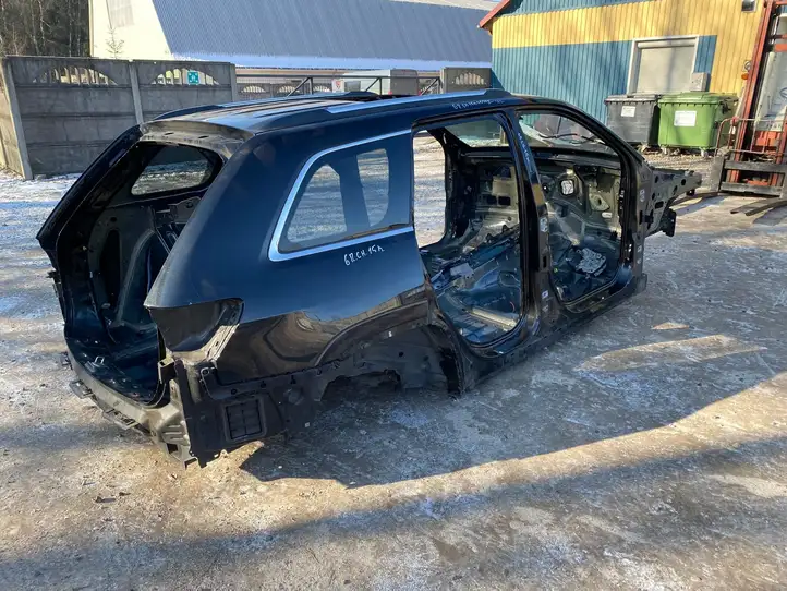 Jeep Grand Cherokee (2010 - 2021) Кузов — фото 6