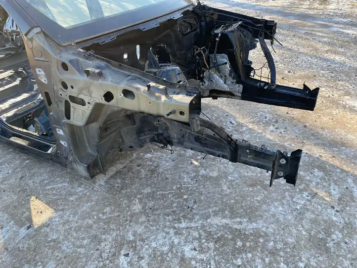 Jeep Grand Cherokee (2010 - 2021) Кузов — фото 11