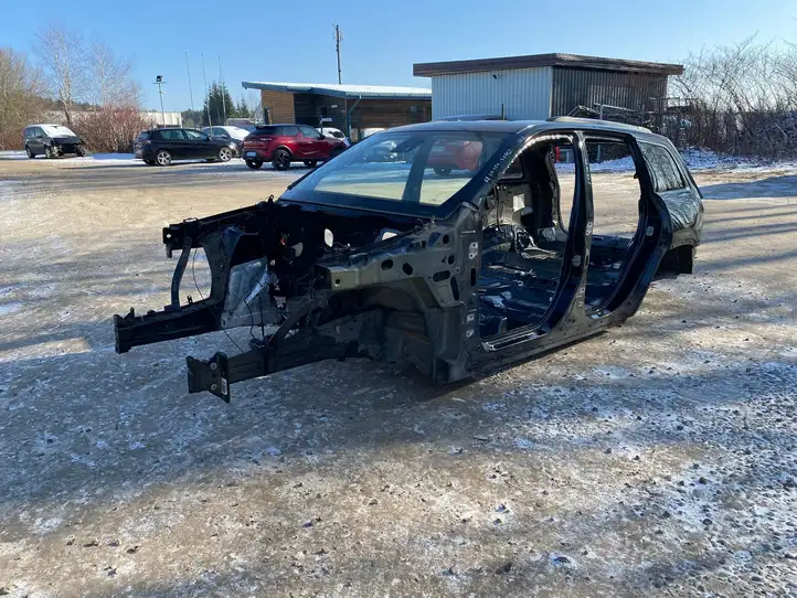 Jeep Grand Cherokee (2010 - 2021) Кузов — фото 13