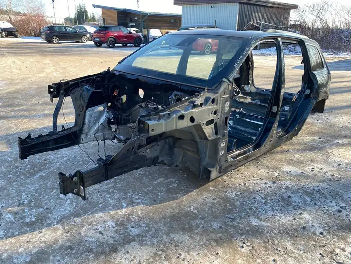 Jeep Grand Cherokee (2010 - 2021) Кузов — фото 17