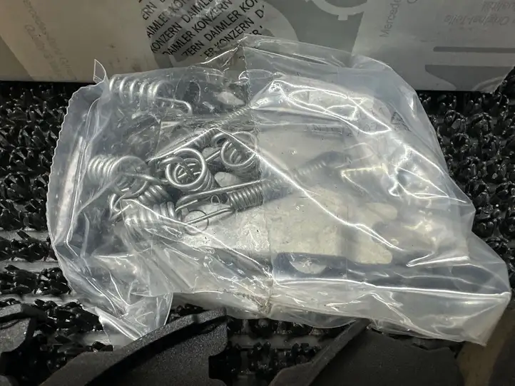 Mercedes-Benz Vito Viano W639 (2010 - 2015) A6394200220 Колодки ручного тормоза — фото 3