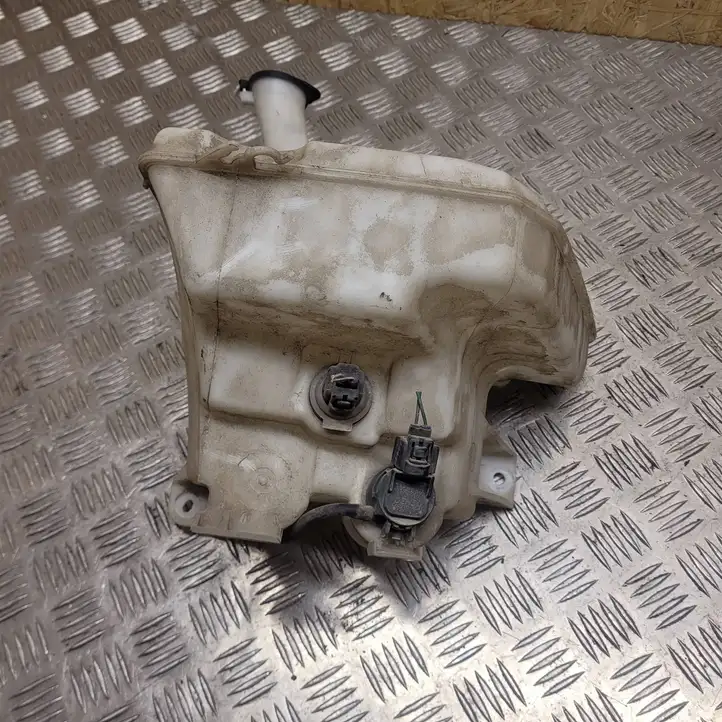 Toyota Yaris (2005 - 2009) 060851250 Бачок омывателя стекла — фото 2