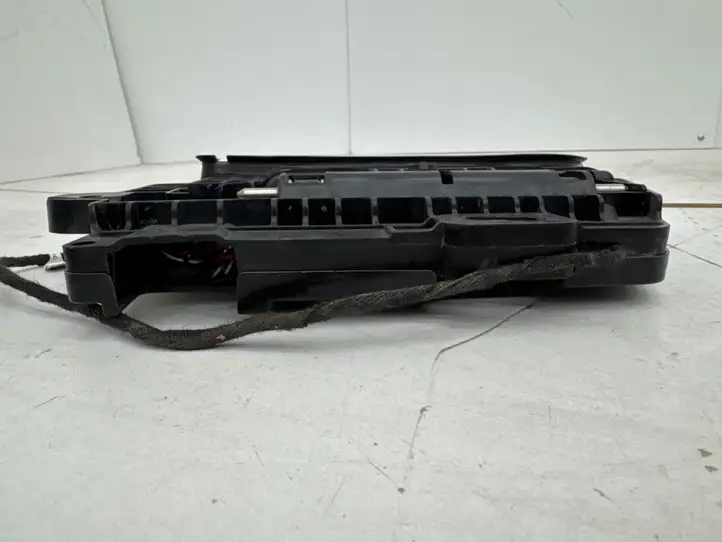 Tesla Model S (2012 - 2016) 100737300H Наружная ручка задней двери — фото 3