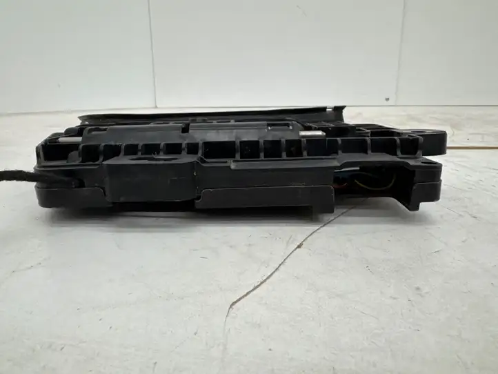 Tesla Model S (2012 - 2016) 106638000A Наружная ручка двери — фото 3