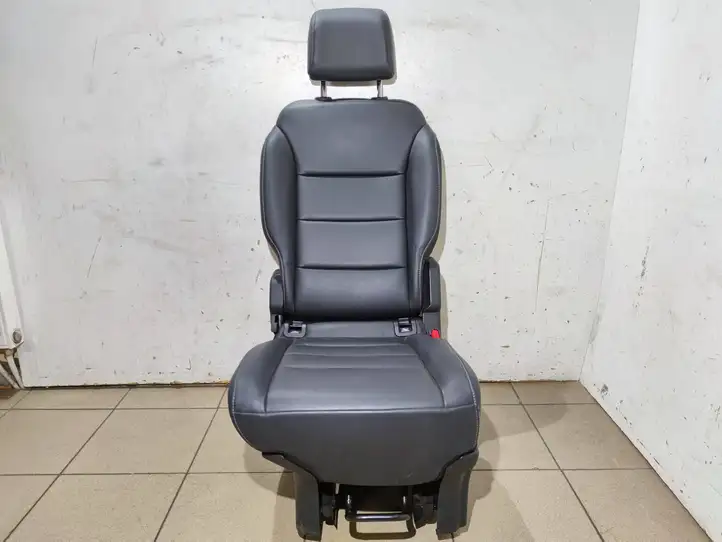 Peugeot Traveller (2016 - ) Комплект салона — фото 8