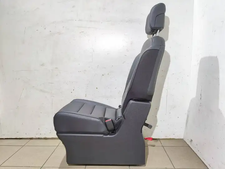 Peugeot Traveller (2016 - ) Комплект салона — фото 9