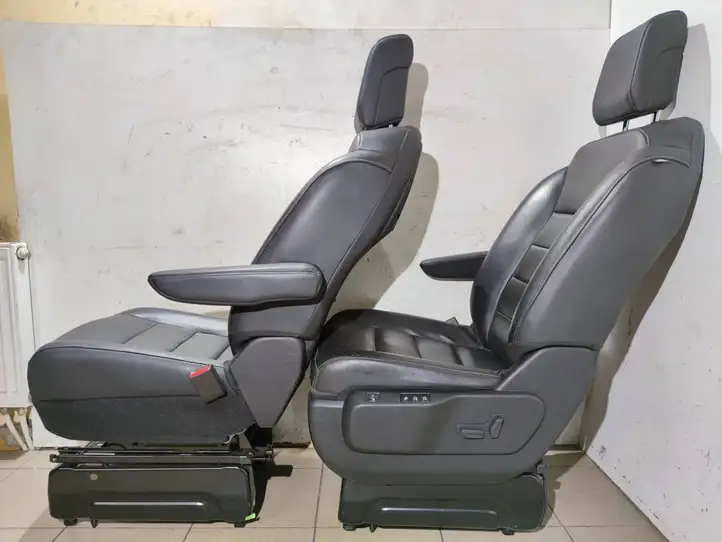 Peugeot Traveller (2016 - ) Комплект салона — фото 18