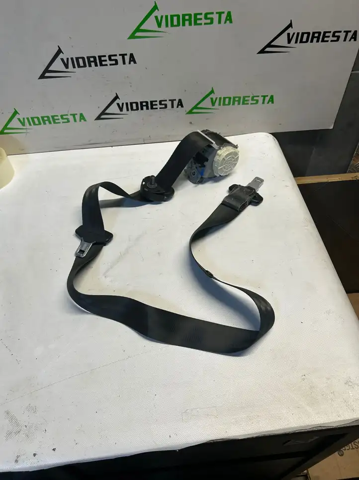 Opel Vivaro (2014 - 2018) 34144154D Задний ремень безопасности — фото 1