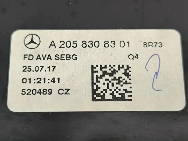 Mercedes-Benz C W205 (2014 - 2021) A2058100030 Задняя пепельница — фото 2