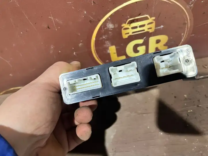 Nissan Quest (2003 - 2009) 284505Z104 Блок управления раздвижными дверями (ECU) — фото 3