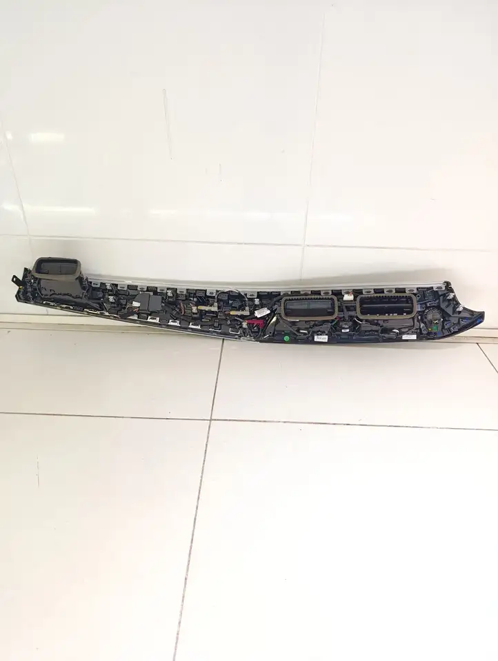 BMW 5 G30 G31 (2016 - ) 9329579 Отделка внутренней панели салона — фото 5