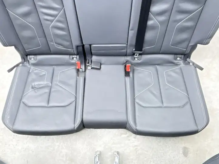 Audi Q3 F3 (2018 - ) Комплект салона — фото 4
