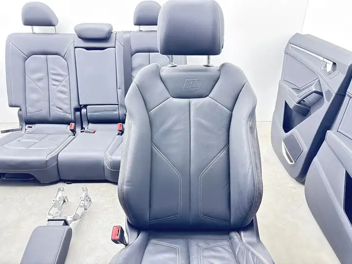 Audi Q3 F3 (2018 - ) Комплект салона — фото 18