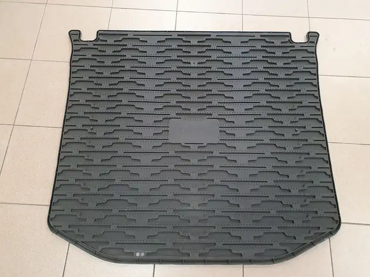 Jeep Grand Cherokee (2010 - 2021) 82212085 Резиновый коврик багажника — фото 4