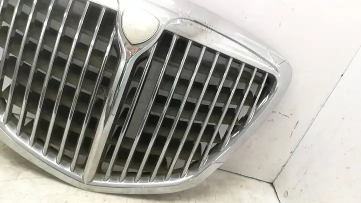 Lancia Thesis (2001 - 2009) 156019764 Верхняя решетка радиатора — фото 4
