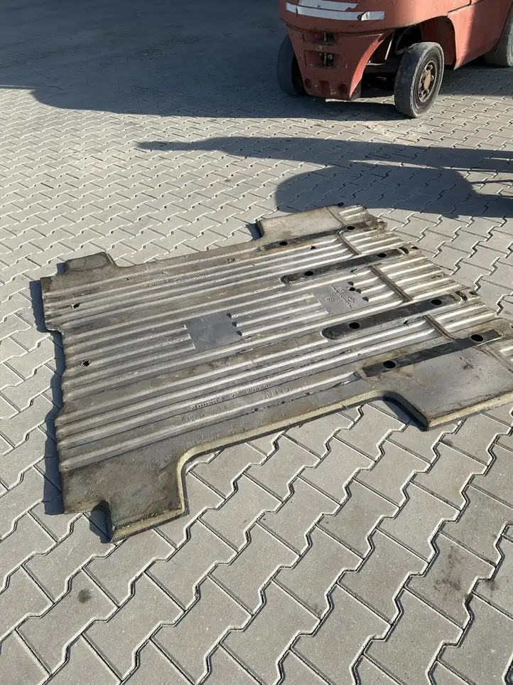 Opel Vivaro (2014 - 2018) 749067370R Задний коврик салона — фото 2