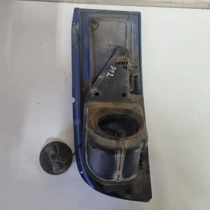 Mercedes-Benz Vito Viano W639 (2003 - 2010) A6397540034 Крышка топливного бака — фото 2