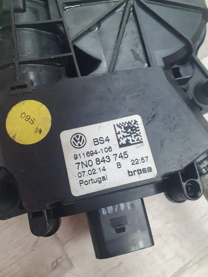 Seat Alhambra (Mk2) (2010 - 2017) 7N0843745 Электродвигатель раздвижной двери — фото 2